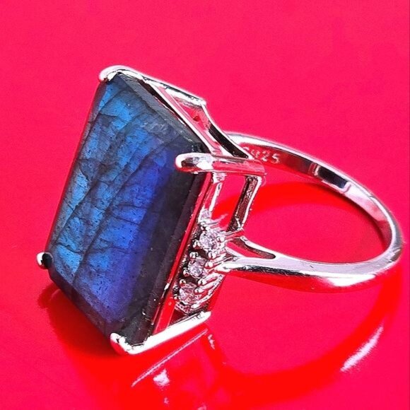 Natural Labradorite & CZ 925 Sterling Silver Ring - Picture 3 of 14